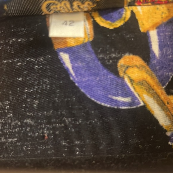 Vintage black blouse with jewel pattern and buttons - Picture 5 of 7